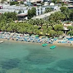 Sun Beach غومْبيت
